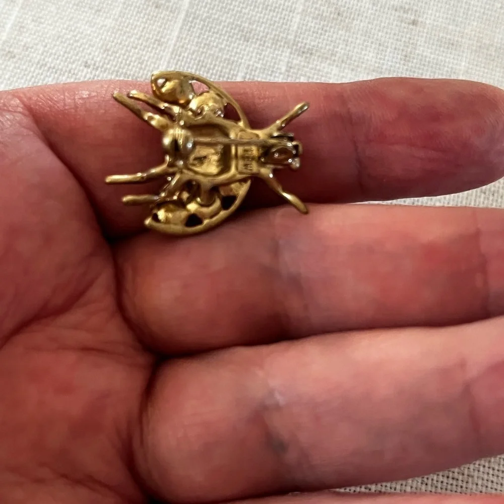 VTG J Crew Gold Tone Fly or Flying Beetle ,ladybug With Black Stones Brooch, Pin